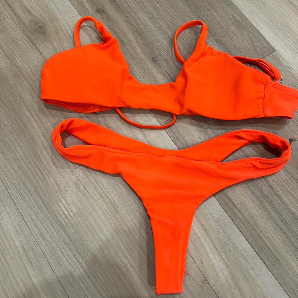 Hot tamale neon orange bikini set size small top & bottom